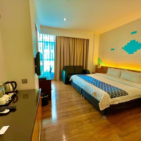 בינטולו New World Express Motel מראה חיצוני תמונה