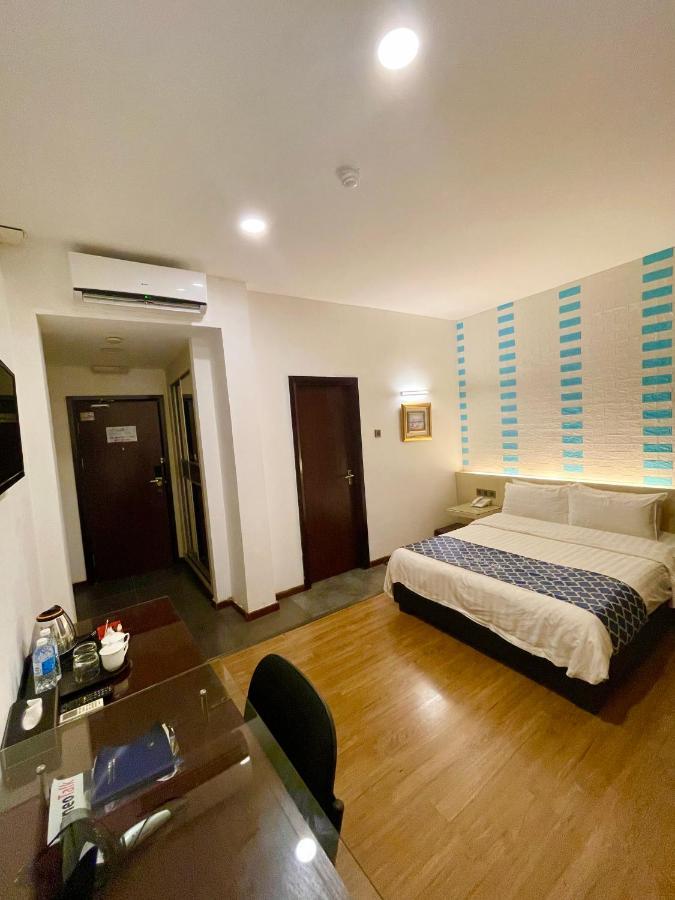 בינטולו New World Express Motel מראה חיצוני תמונה