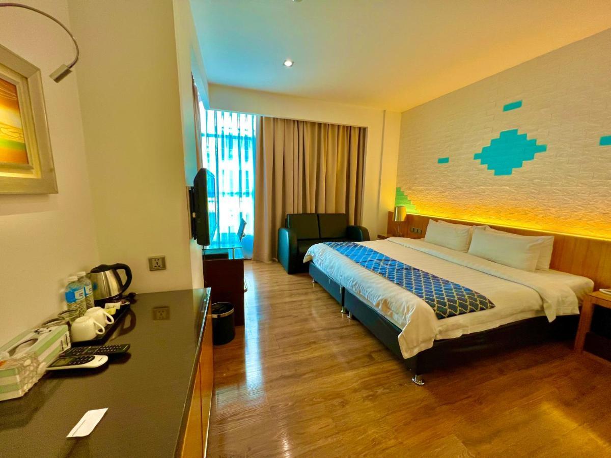 בינטולו New World Express Motel מראה חיצוני תמונה