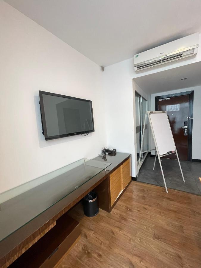 בינטולו New World Express Motel מראה חיצוני תמונה