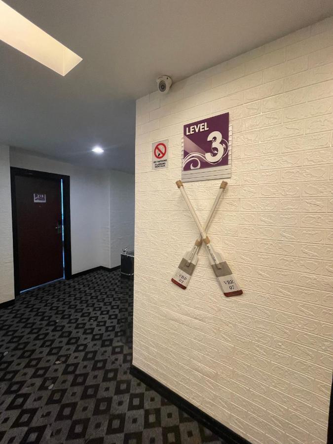 בינטולו New World Express Motel מראה חיצוני תמונה