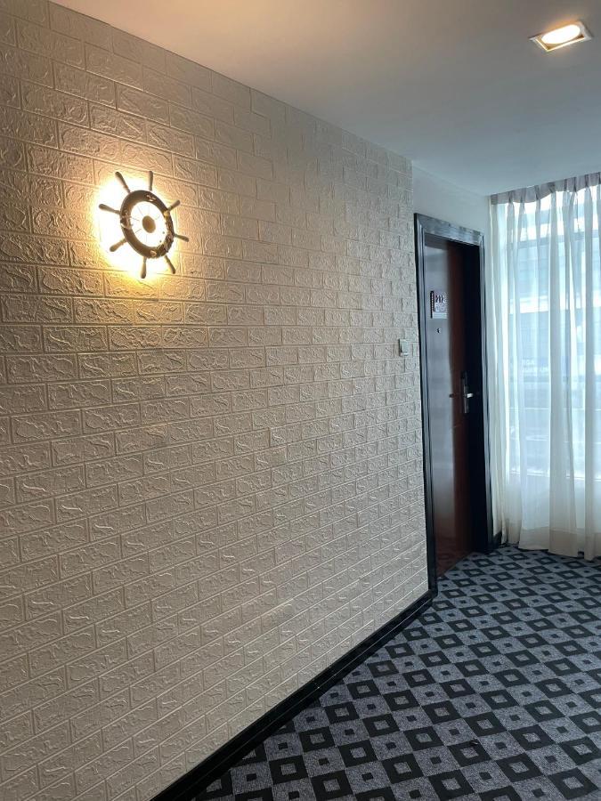 בינטולו New World Express Motel מראה חיצוני תמונה