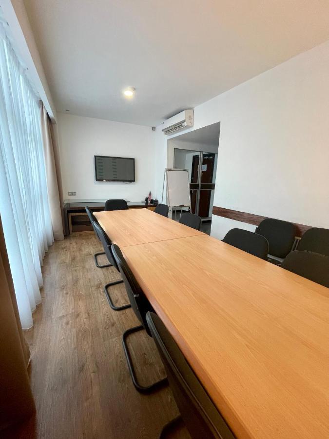 בינטולו New World Express Motel מראה חיצוני תמונה