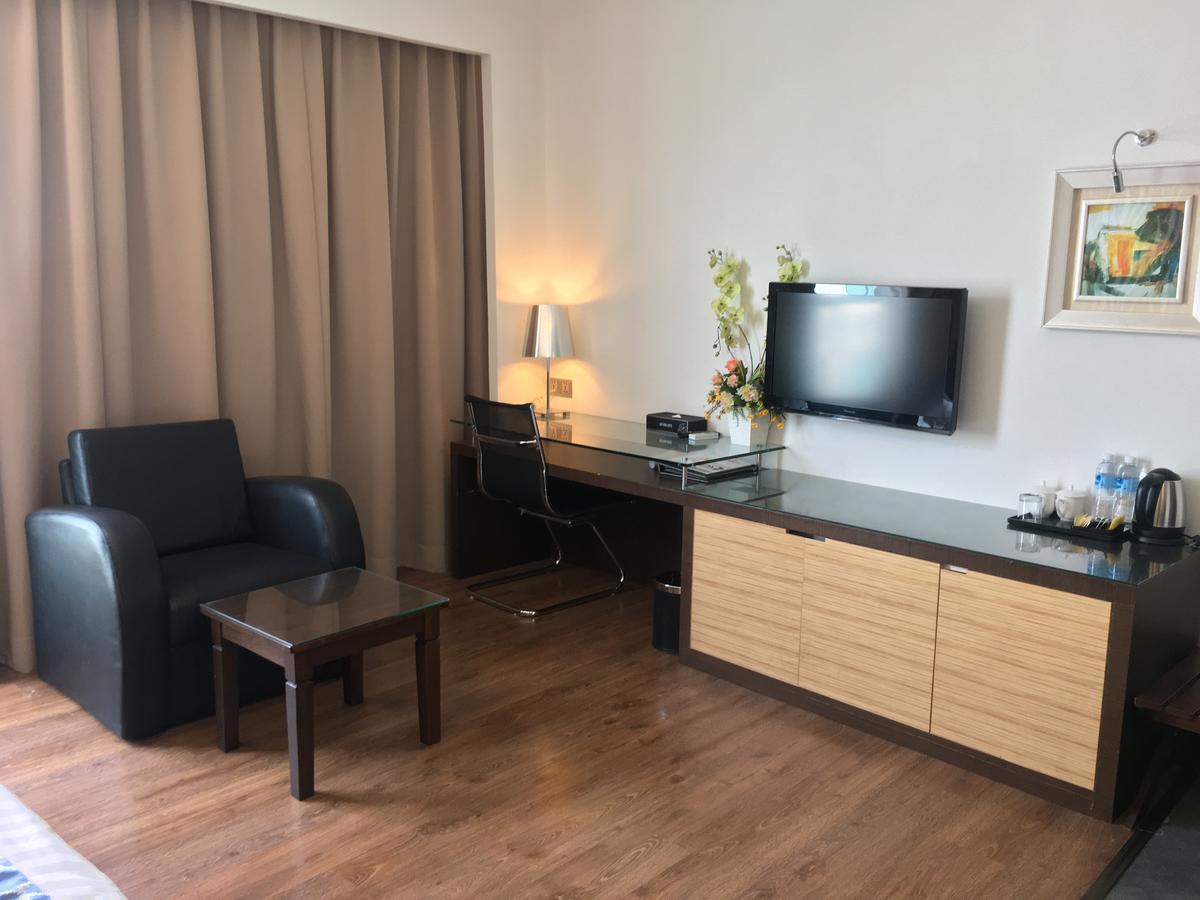 בינטולו New World Express Motel מראה חיצוני תמונה